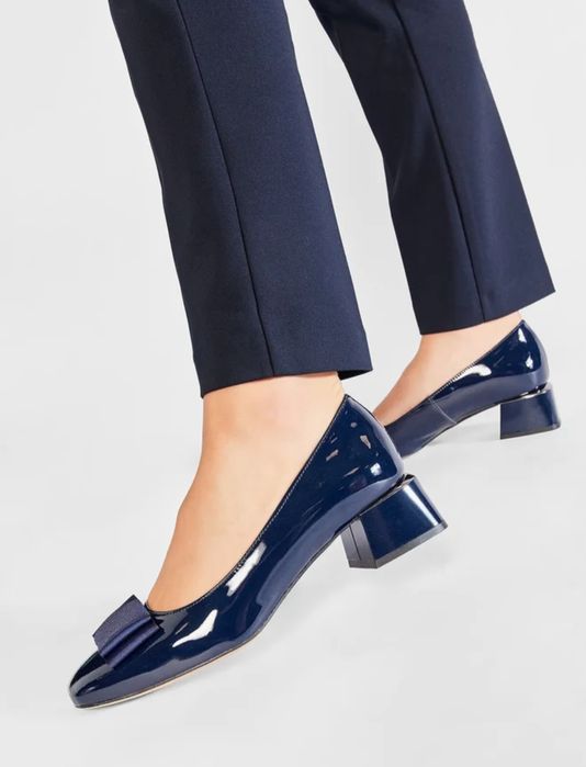 Тъмносини обувки от естествена кожа Sagan