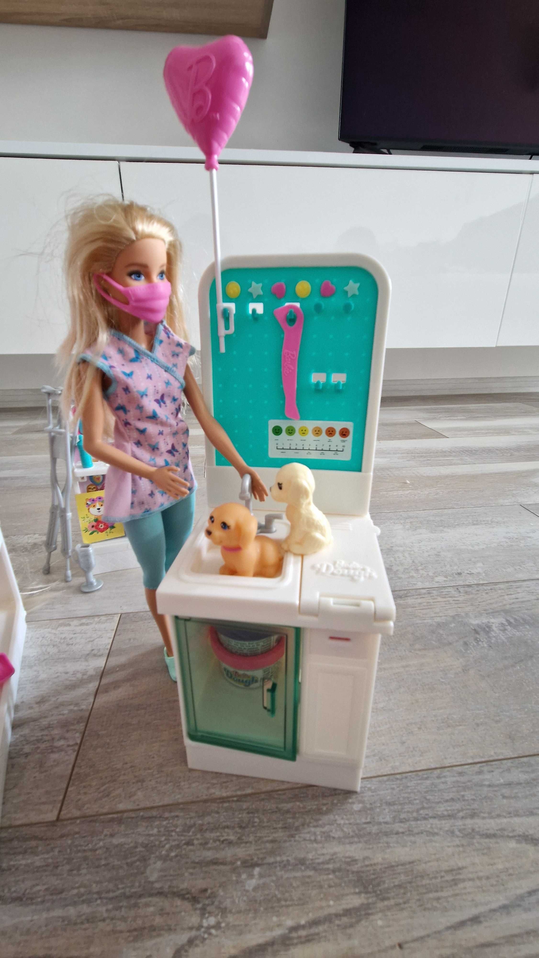 Кукла Barbie - Игрален комплект "Ортопедична клиника" + ПОДАРЪК