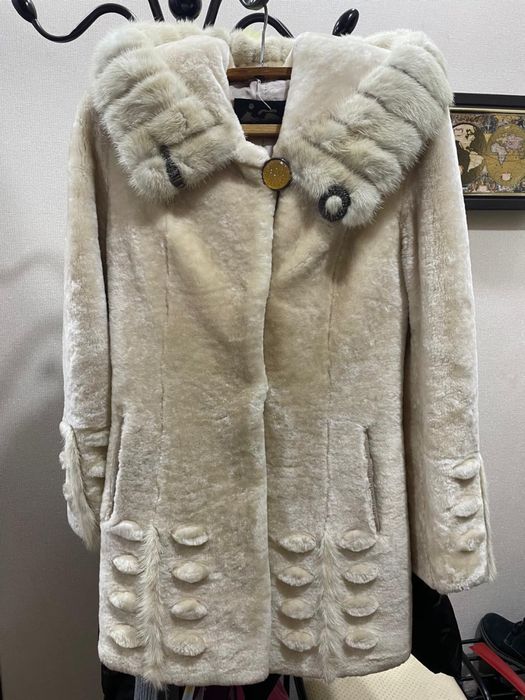 Шуба мутон продам