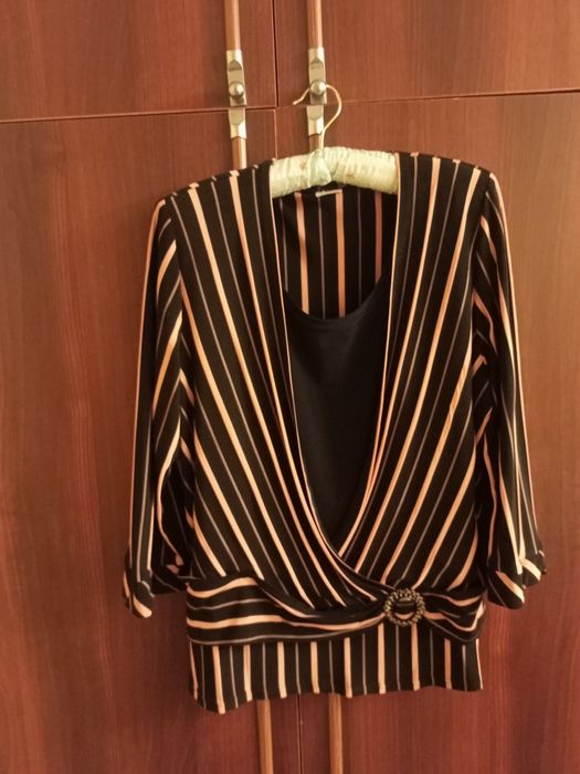 Блузка женская, 2 штуки, продам, б/ у