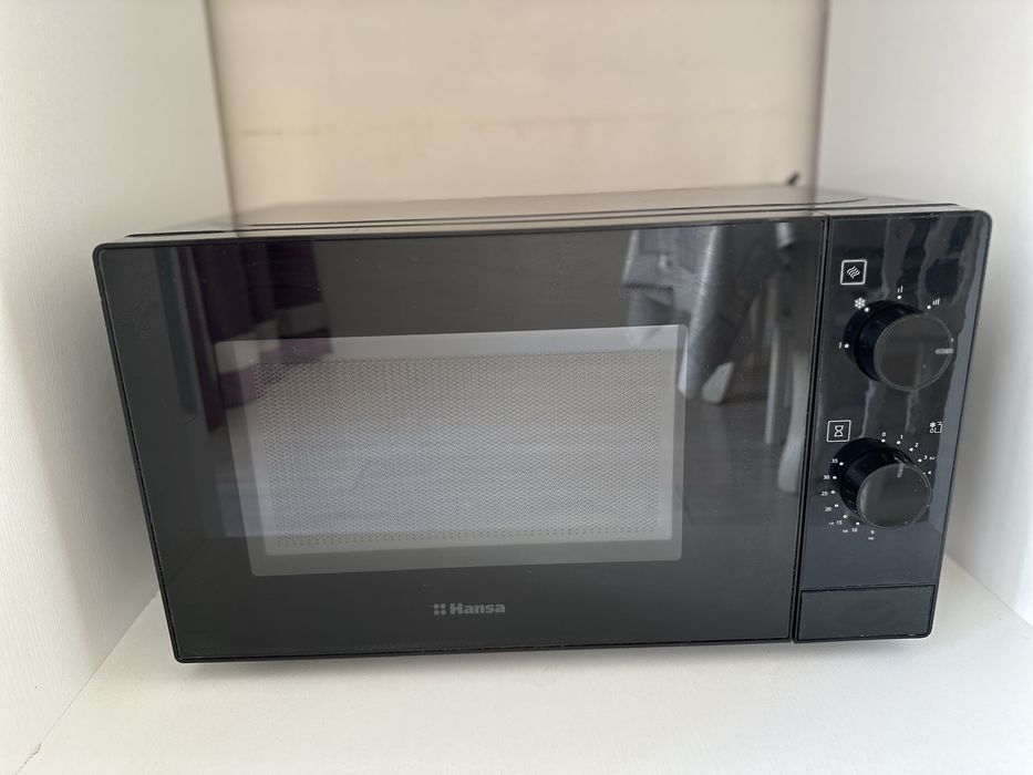 Микроволновка Hansa