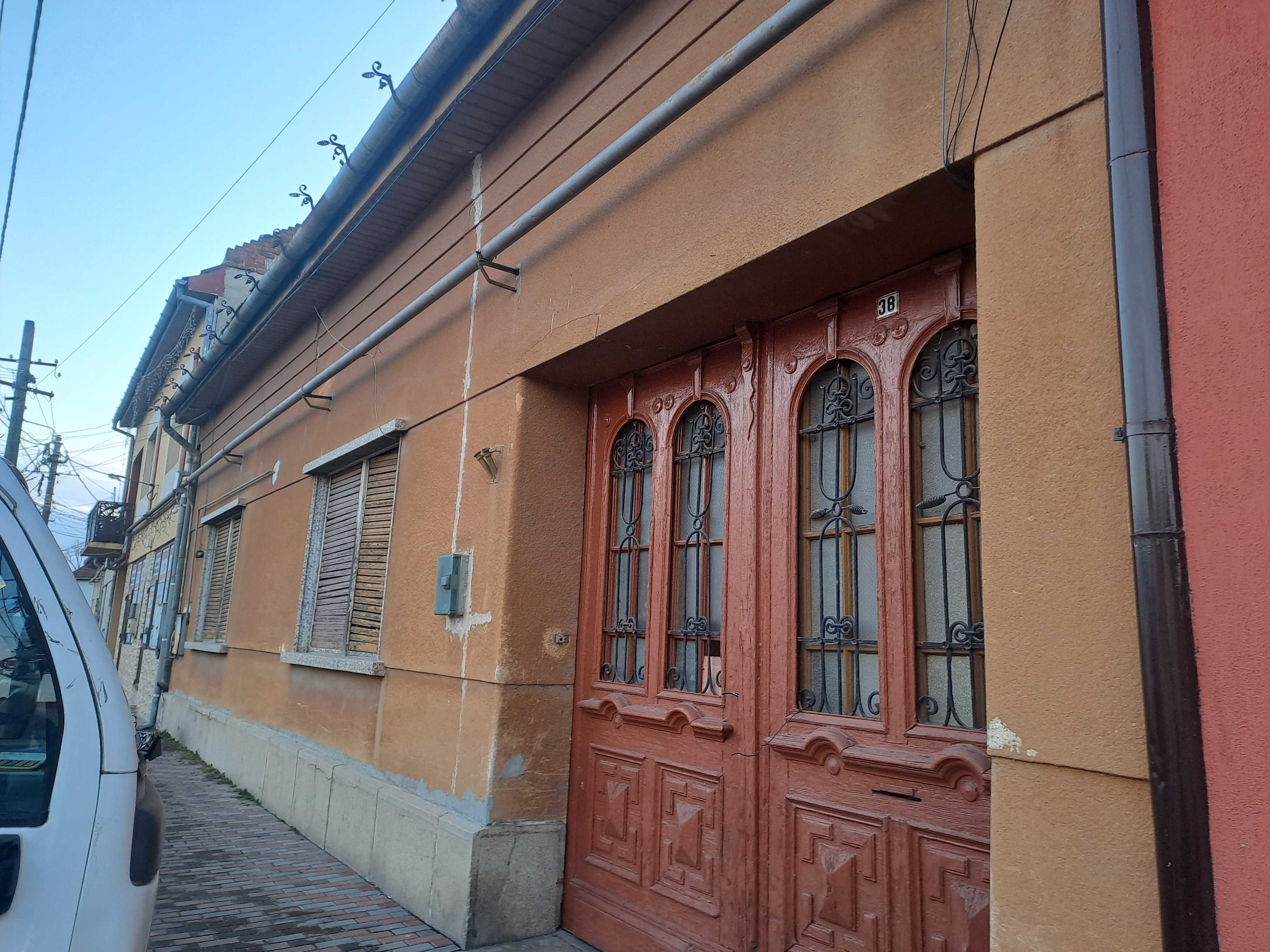 Proprietar, vand casa in Lugoj, strada Timotei Popovici 38