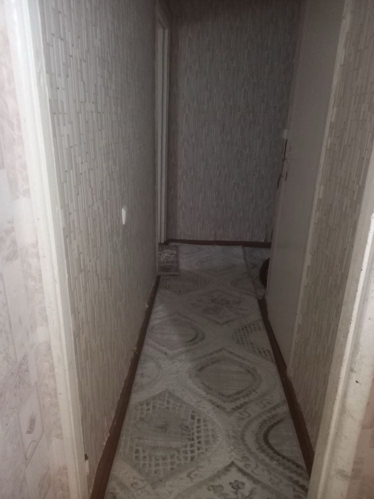 Продаётся 1 ком 40 квад. ОКТЯБРЬ