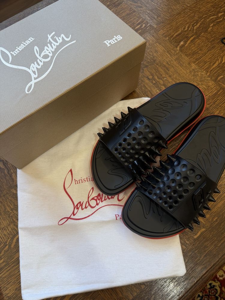 Christian Louboutin Take it Easy чехли