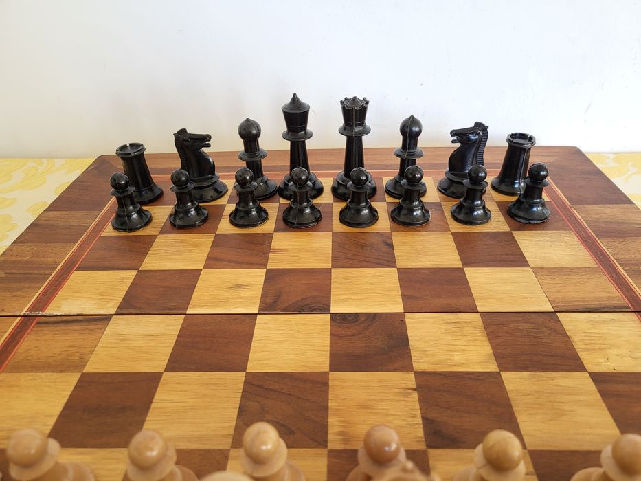 #1 Стар масивен дървен шах от най-големите
