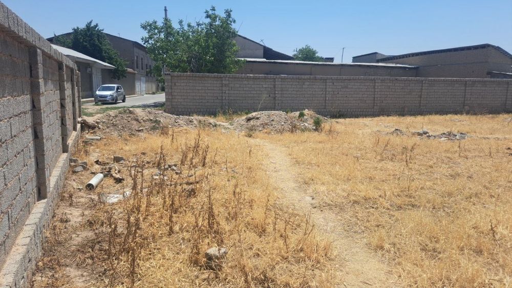 Yer sotiladi sergilida