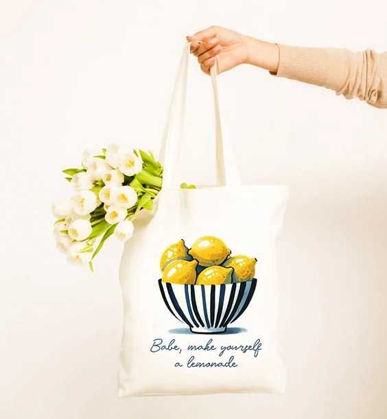 Tricouri, Șepci și Sacoșe Personalizate