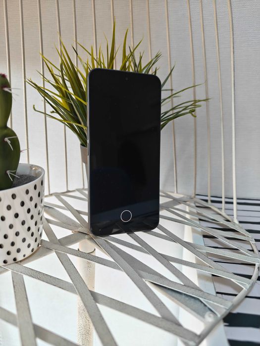 Nothing Phone (2) 12GB / 512GB – като нов!