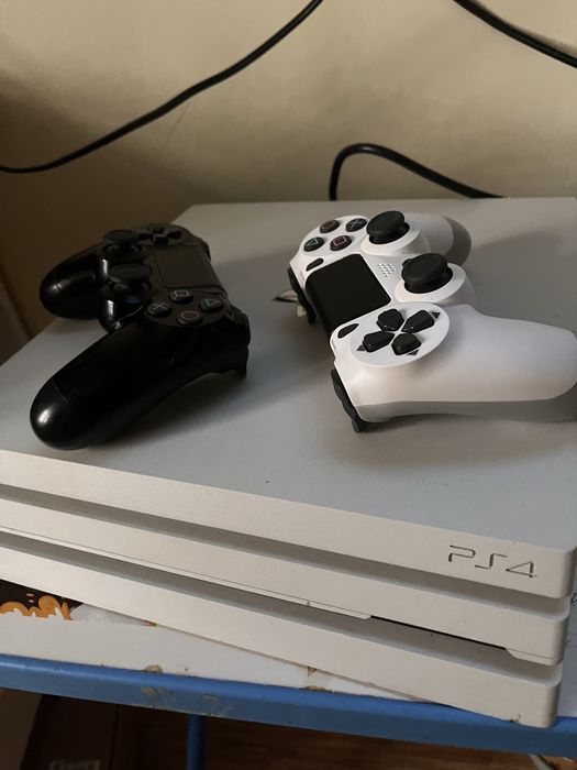 Продам PS-4 pro на 1TB
