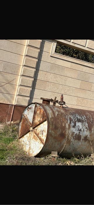 Бочка ёмкость 2-3 тонны