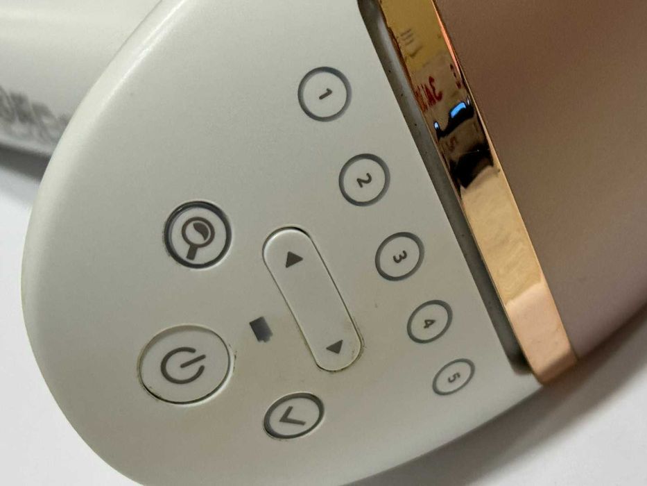 Фотоепилатор Philips Lumea BRI956/00