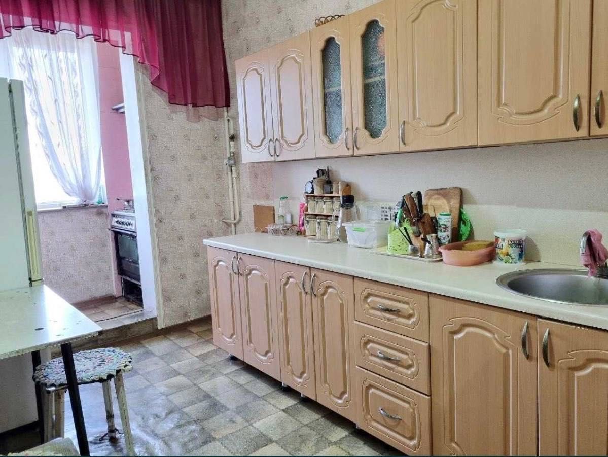 Продается 3 комнатная квартира ул.Сайрам Буз Базар
