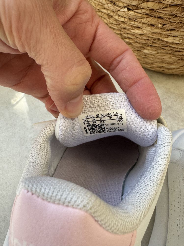 Adidas за момиченце 24 номер