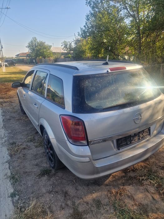 Dezmembrez opel astra h diferite motorizari