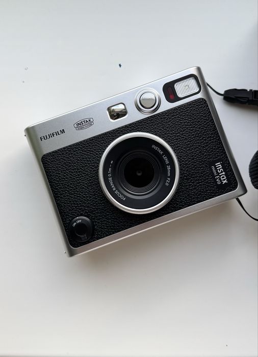 Фотокамера моментальной печати Fujifilm Instax Mini Evo