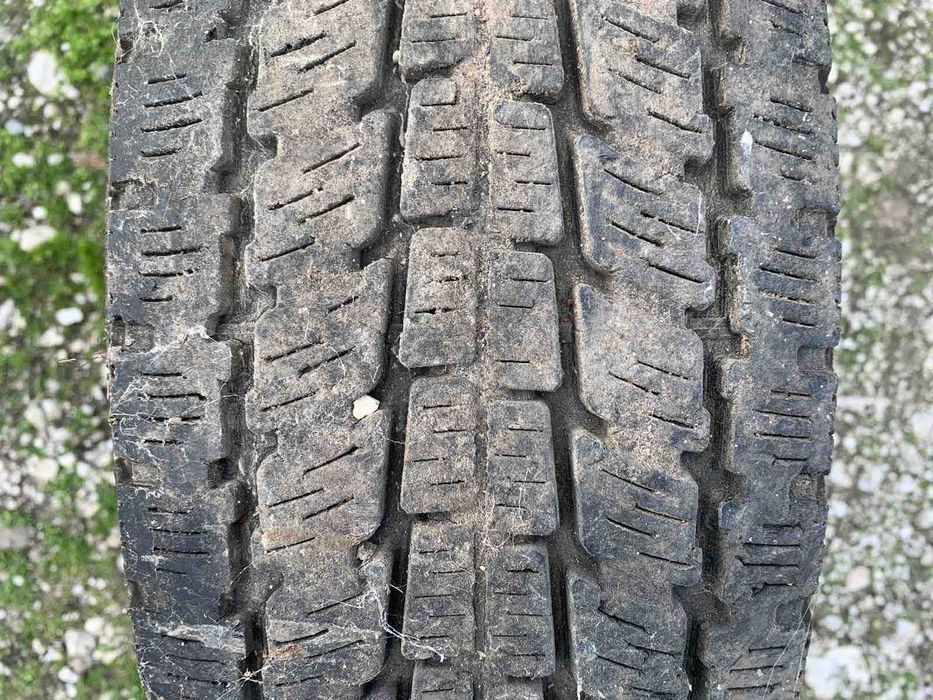 Продавам джанти със гуми за Мерцедес Спринтер зимни 225/70 15ц