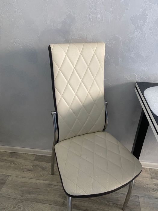 Продам 4 стула район кжби