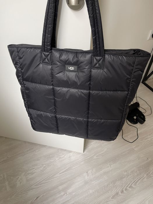 Черна UGG чанта 2025