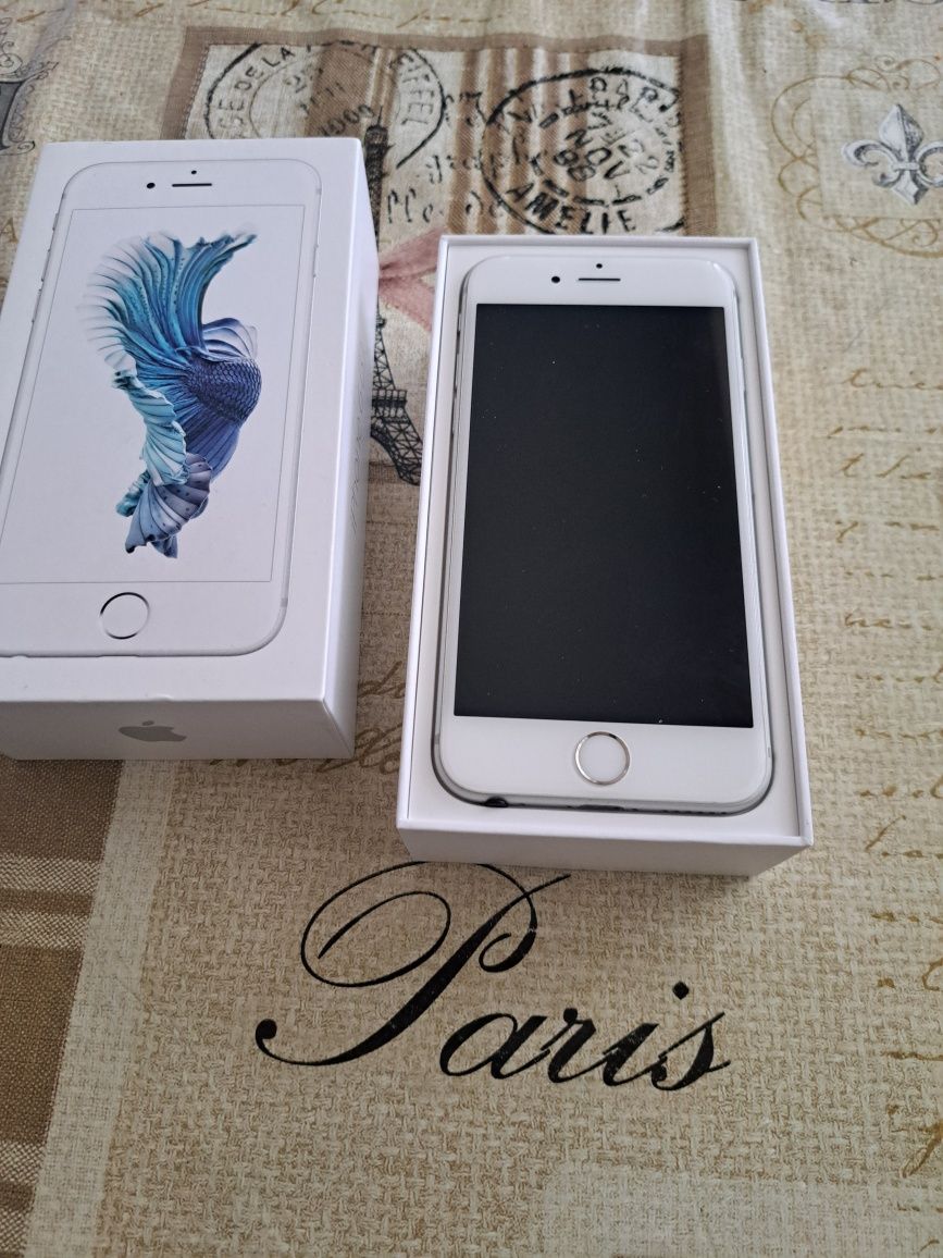 Телефон IPhone 6s