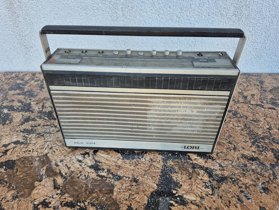 Radio receptor portabil Gloria 3,model RP-1524 - nefunctional 

- radi