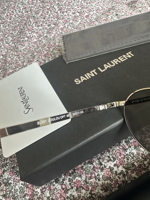Чисто нови слънчеви очила Saint Laurent