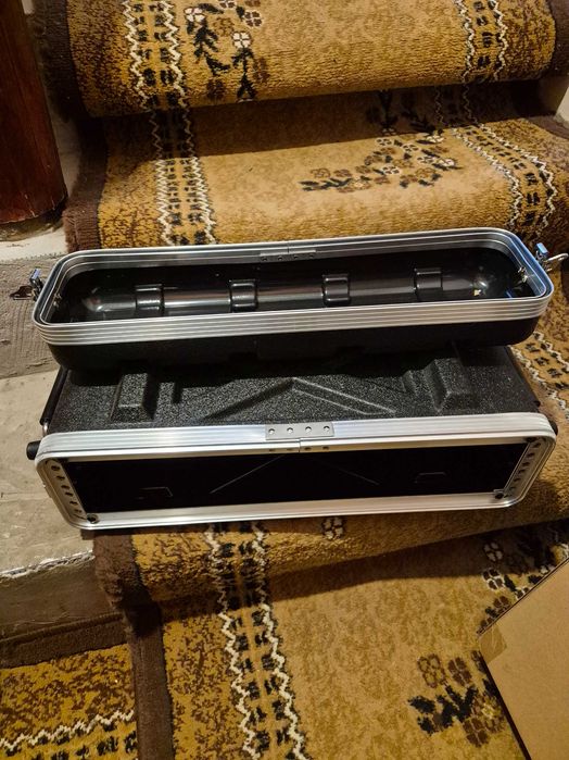 Твърд кейс за микрофон и ефект