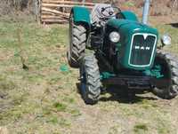 Vând tractor 4x4
