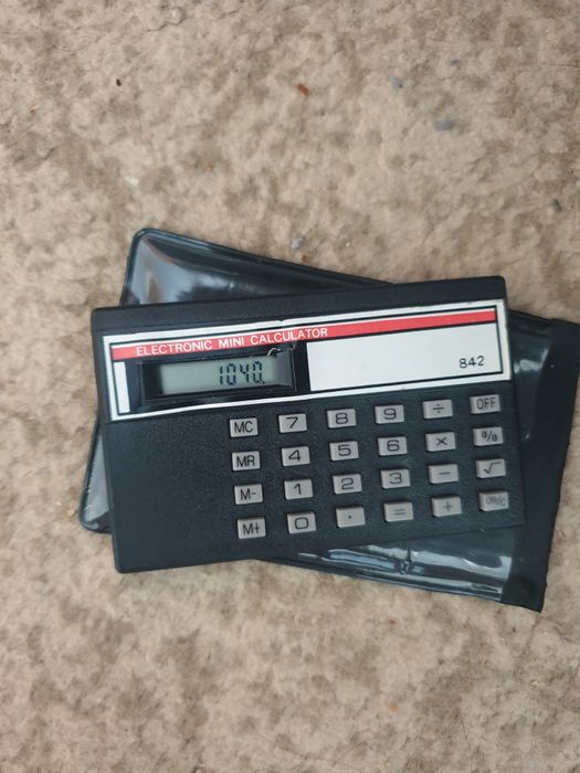 mini calculator electronic de epocă