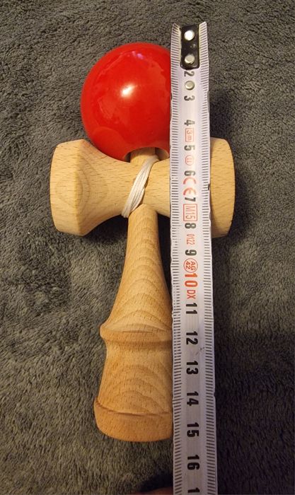 Mini kendama roșie