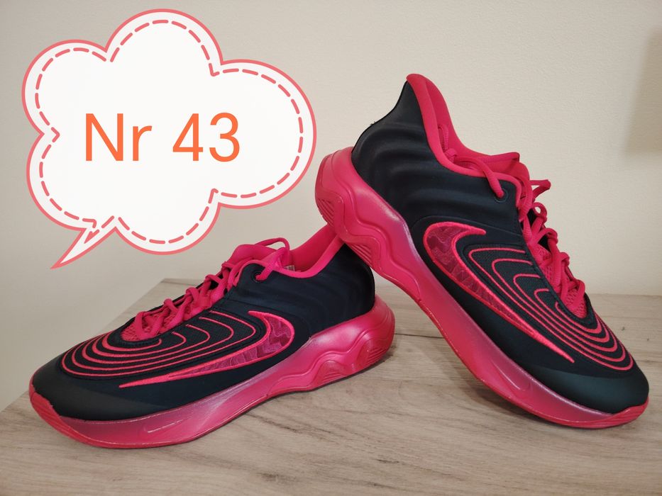 Nike immortality 4  baschet Nr 40 și 43