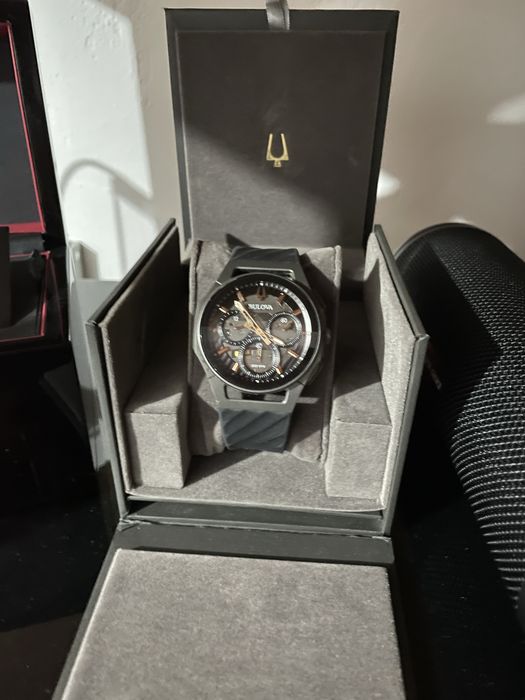 Ceas Bulova Curv cu defect Citiți cu atenție!!