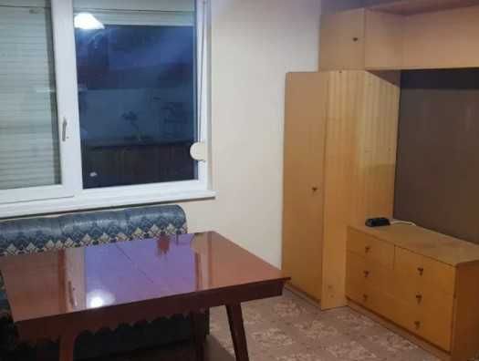 Дава се под наем Тристаен апартамент в Пловдив, Остромила - 88 кв.м за 270.3 € - Снимка #1