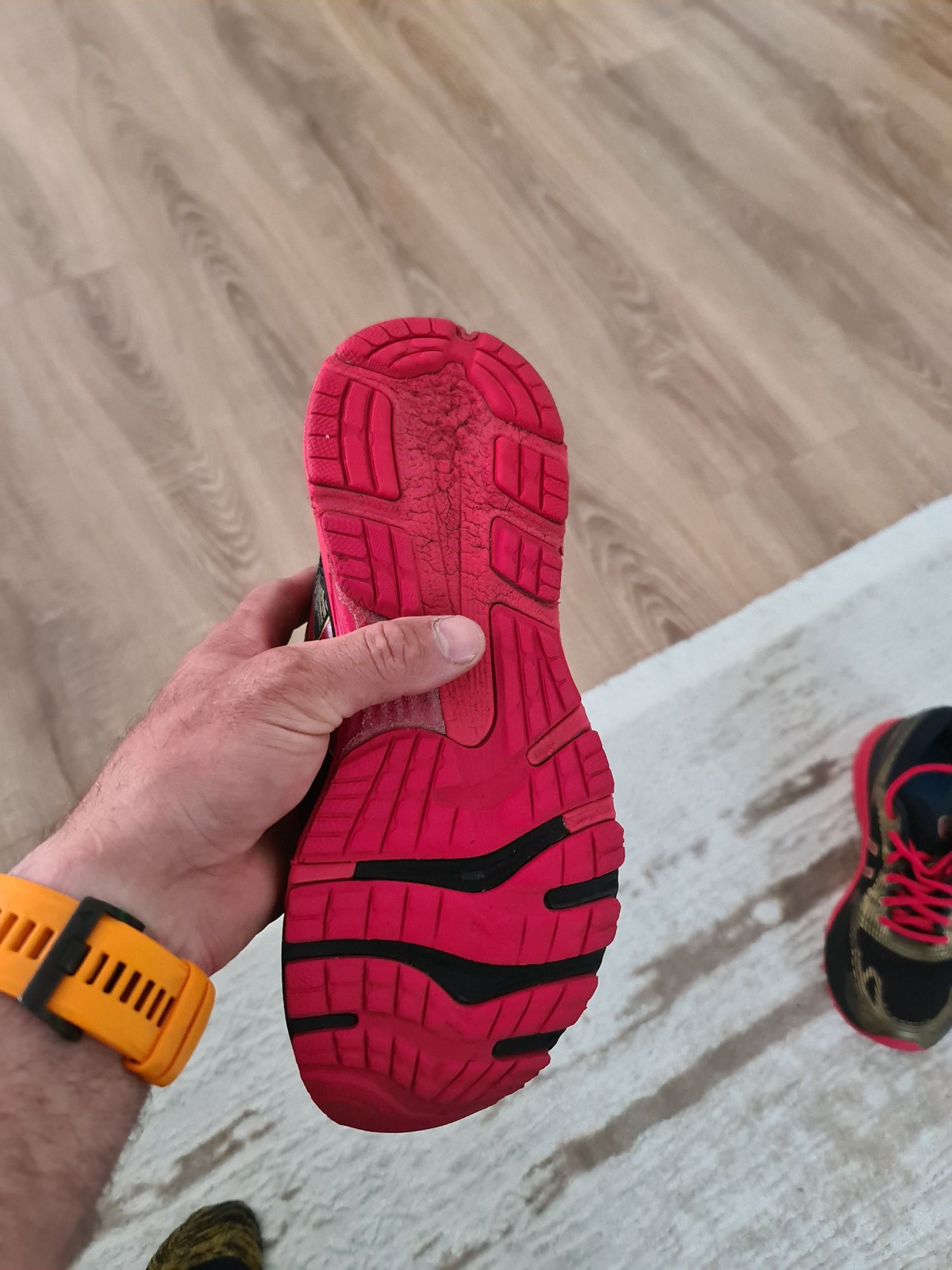 Adidasi asics gel nimbus ca sí noi