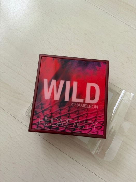 Оригинални сенки за очи Huda beauty