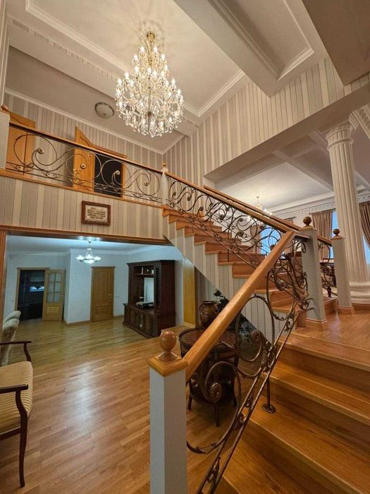 3 уровневая квартира 310 кв.м. в районе гостиницы Амстердам