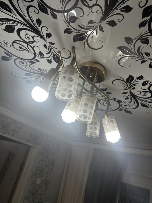 Продам люстры в хорошем состояний