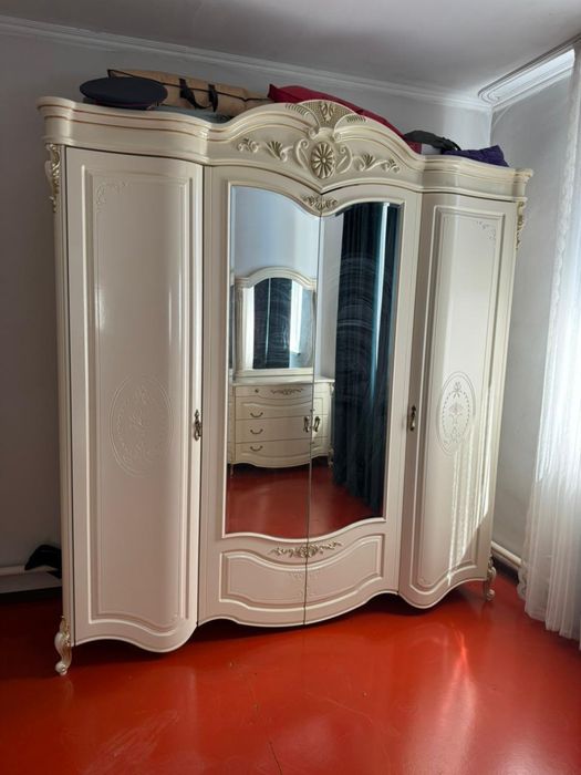 Продаю белорусскую мебель
