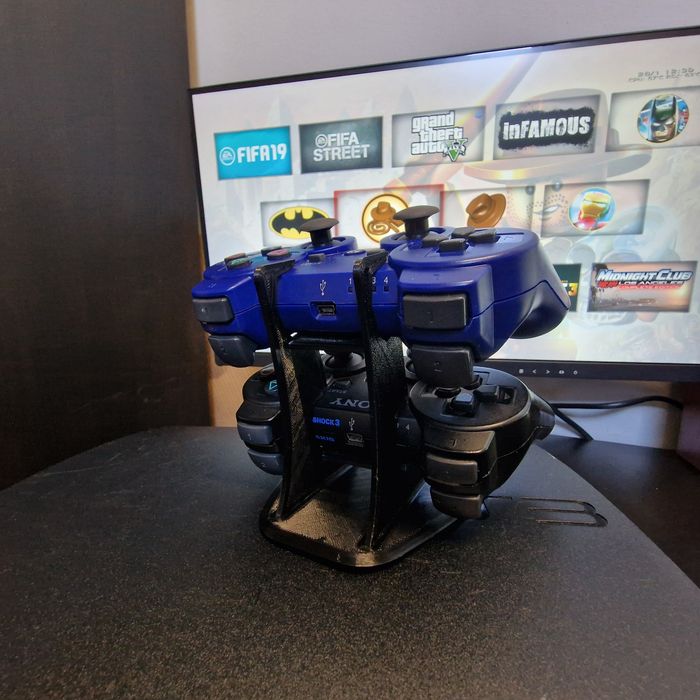 Playstation 3 slim modat Hdd 500gb 2 manete PS3 50 jocuri