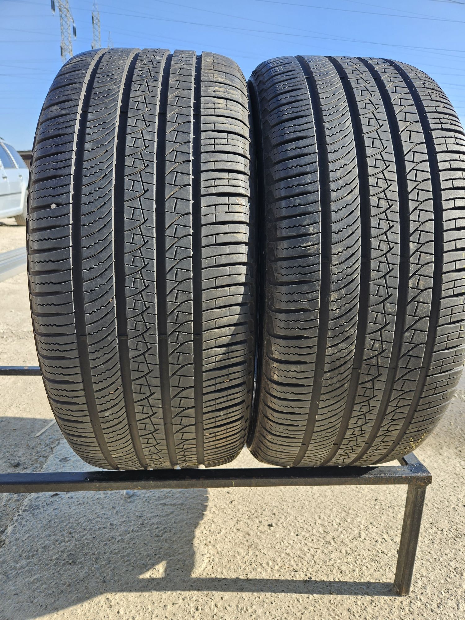 Vând anvelope m+s 275/45/21 275/45r21 PIRELLI