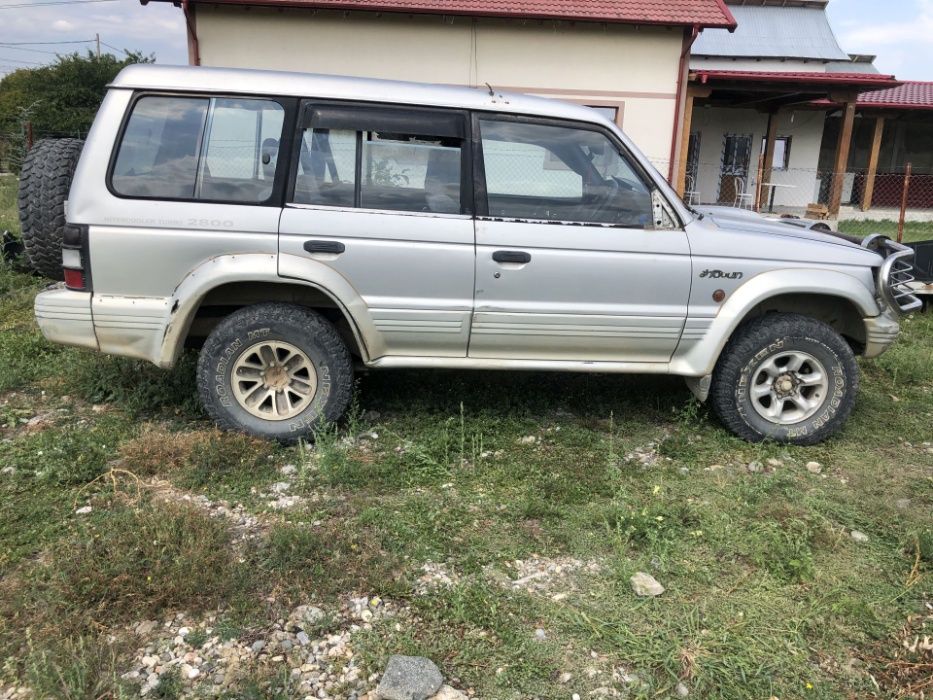 Dezmembrari dezmembrez piese mitsubishi pajero shogun 2800cmc mk2