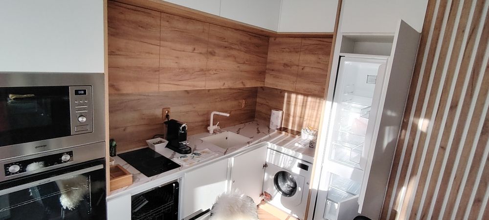 Продава се напълно нов, луксозно обзаведен апартамент във Велинград