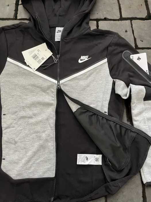 Trening Nike TECH Fleece Negru-Gri / Produs Premium / Bumbac