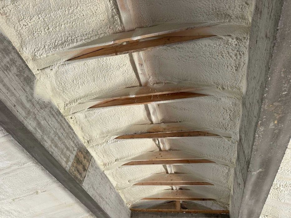 izolatii spuma poliuretanica