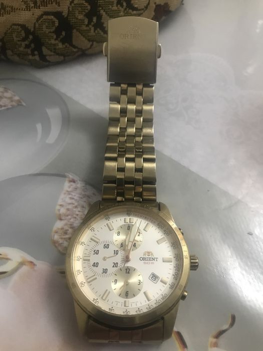 Продаеться часы ориент