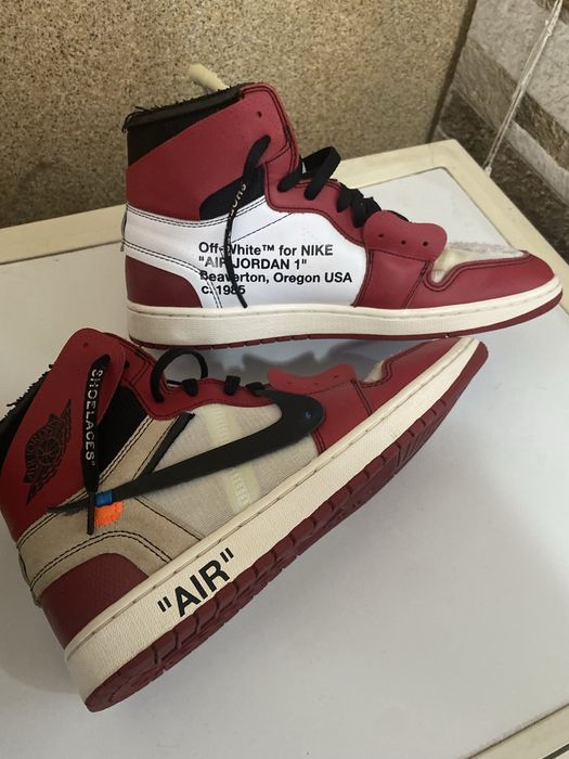 Jordan 1 Retro High Off-White Chicago