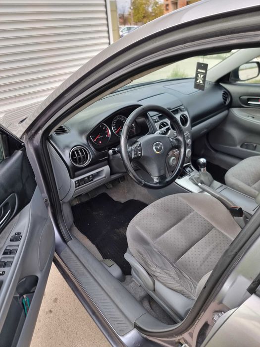 Mazda 6  1.8 Бензин