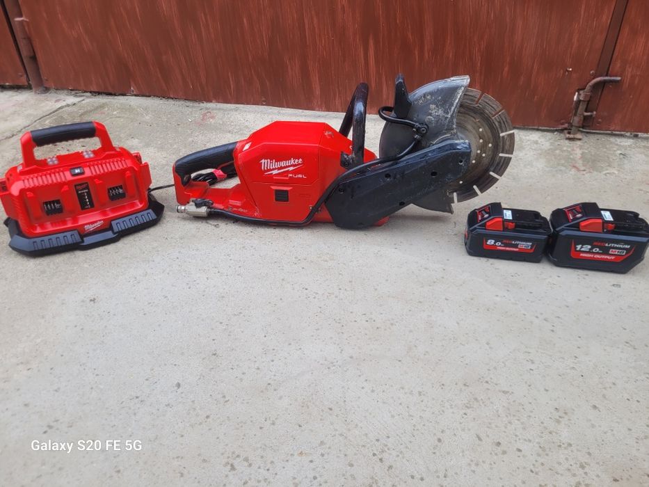 Drujbă beton Milwaukee