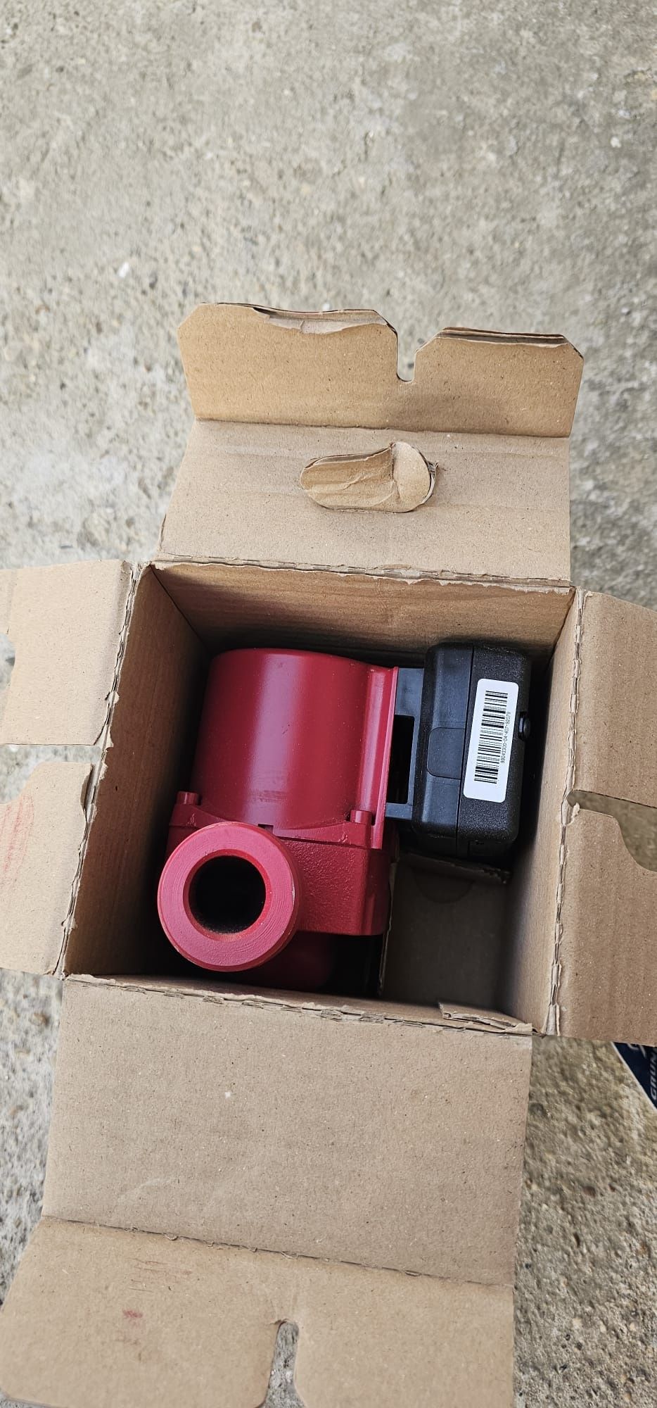Помпа за парно Grundfos 25-80 нова