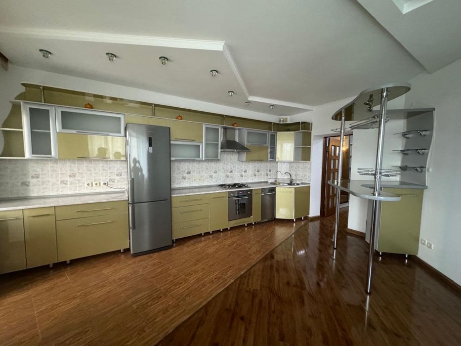 Продам кухню вместе с барной стойкой