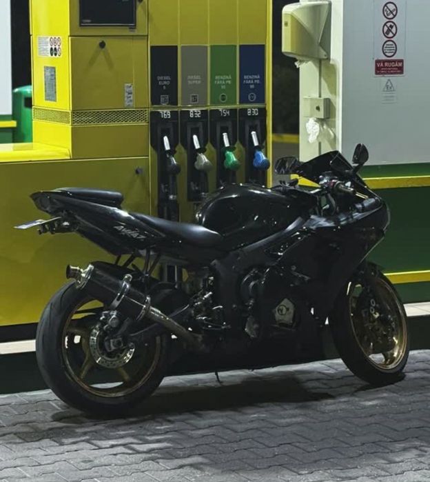 Yamaha R6 cu power commander